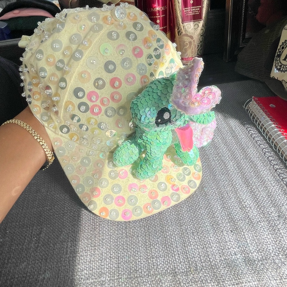 Fashion hat